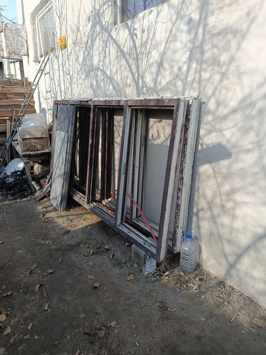 Продается окна б/у. Размеры 140на240