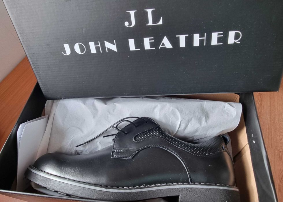 Pantofi bărbati negri marime 43