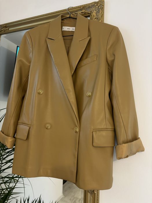 Sacou imitatie piele Mango