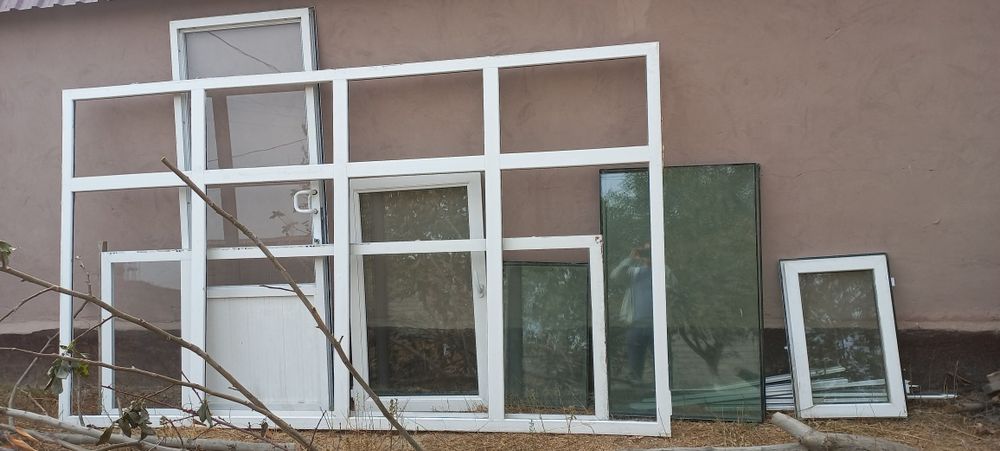 Akfa rom va eshiklari sotiladi.