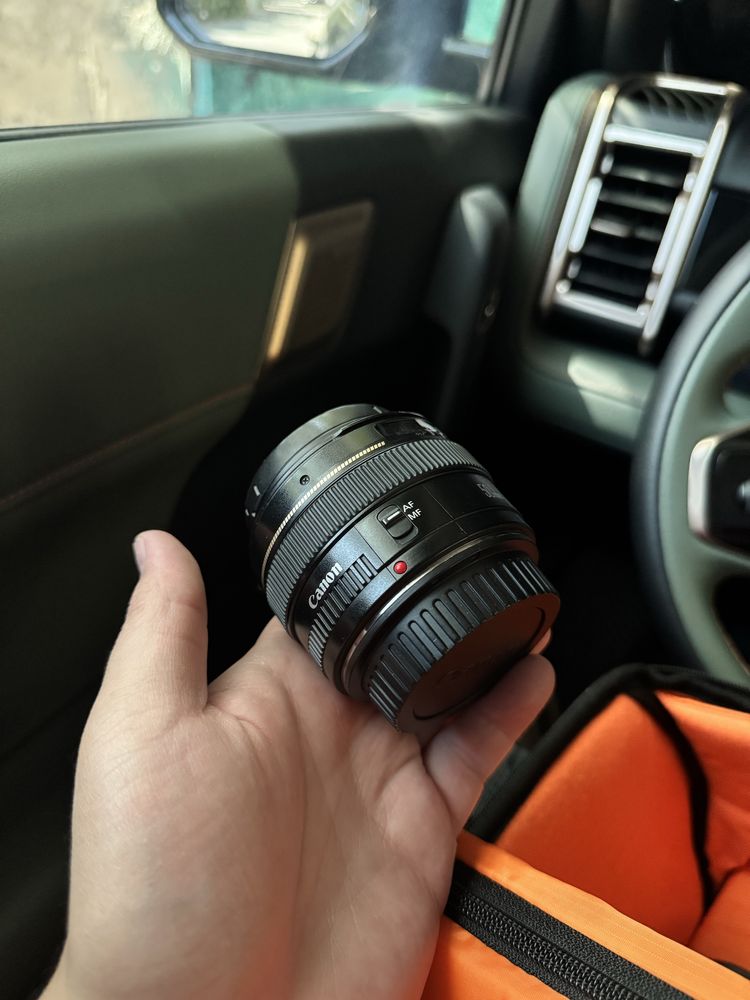 Обьектив Canon 50mm f1.4 EF