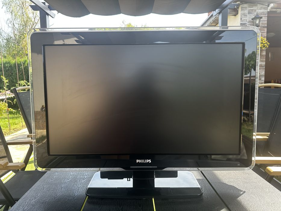 Телевизор Philips Ambilight 32” с LED подсветка