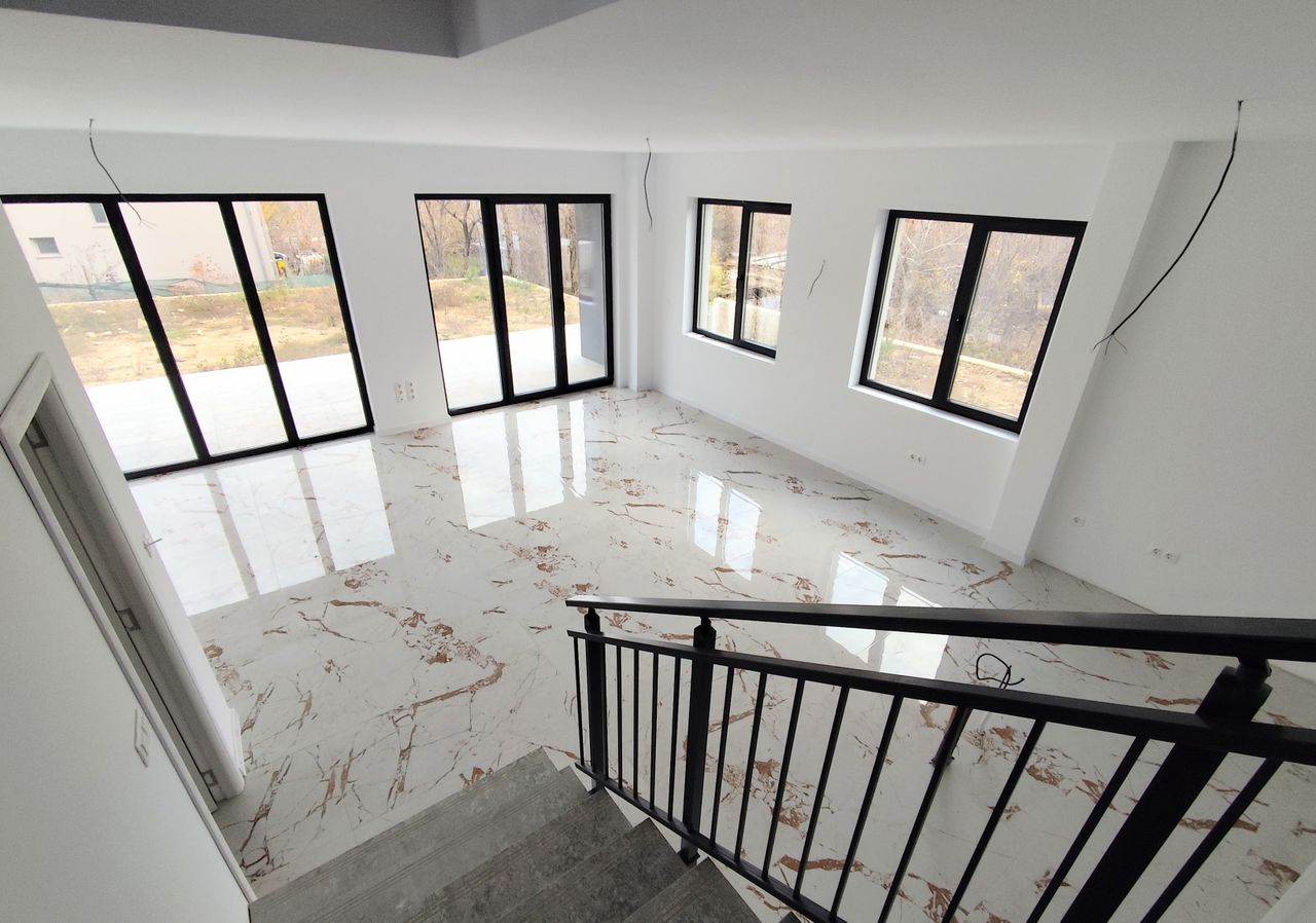 Продава се Къща в Варна, м-т Ментешето - 183 кв.м за 1476 €/кв.м - Снимка #2