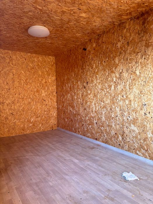 Контейнер жилой с щитком для света