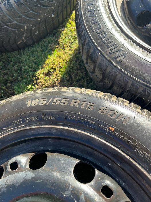 Vând roți VW cu anvelope de iarnă KUMHO