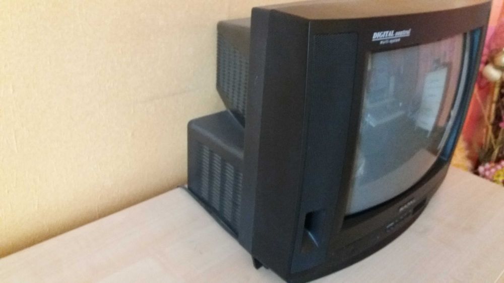 Цветен Телевизор SANG