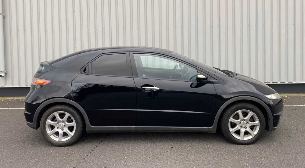 Honda Civic automata robotizata navigatie touchscreen