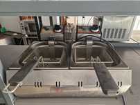 Friteuza 1 sau 2 cuve inox, la 380v, cu banc și robinet de golire