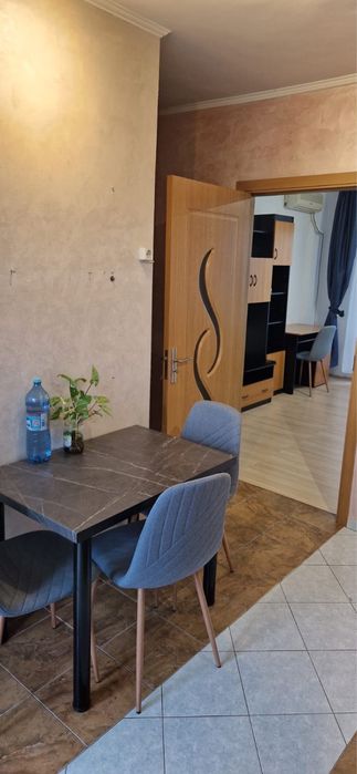 Garsoniera, Tudor, Fortuna-deasupra clubului Rexo