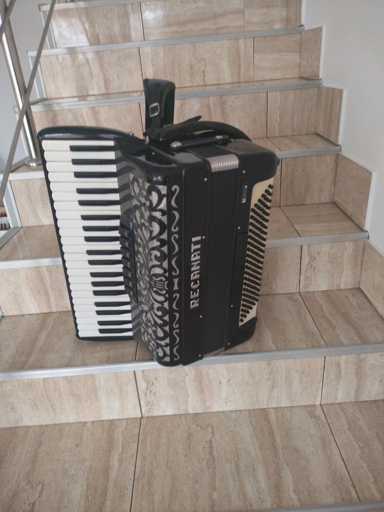 Vând acordeon italian recanti