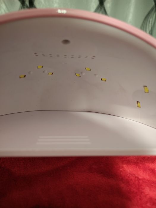Lampa pentru unghii