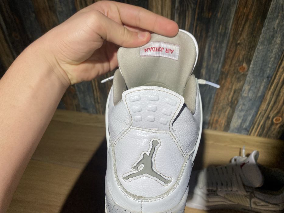 Vând Air Jordan 4 Oreo Originali