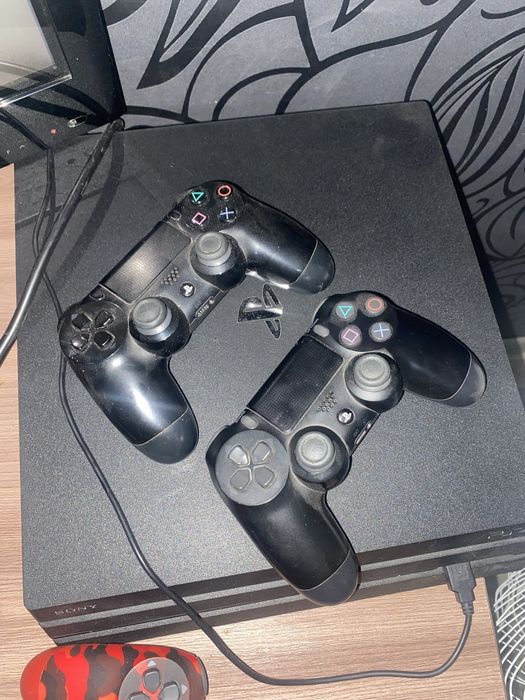 Playstation 4 pro , ps 4 pro