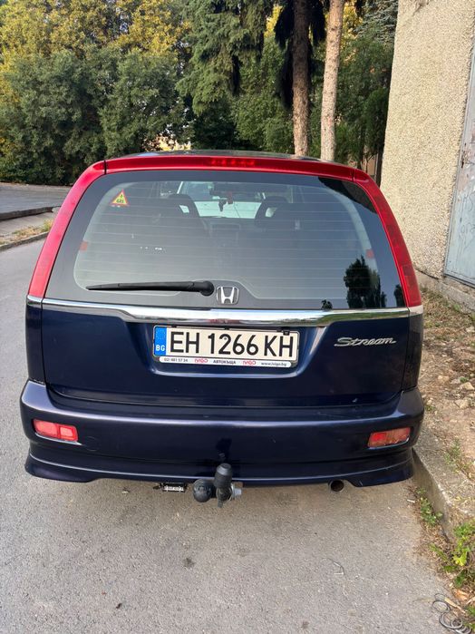 Хонда стрийм 2.0