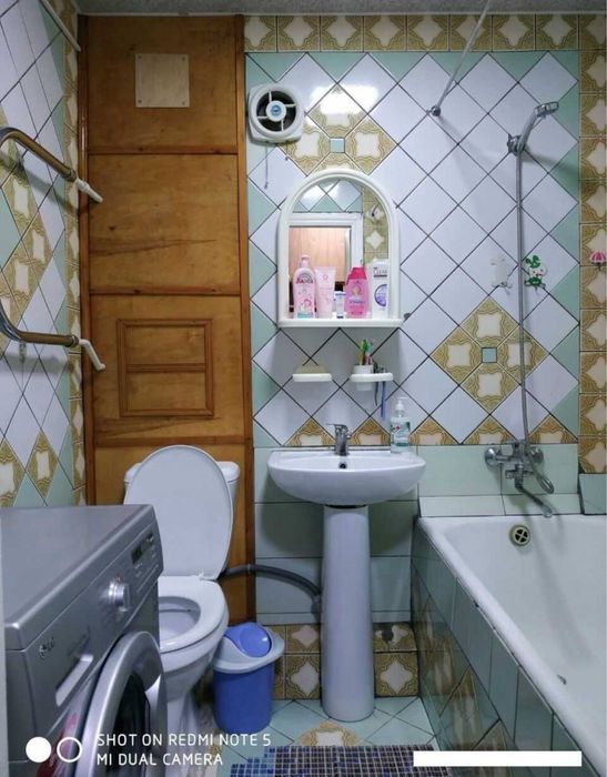 Торговый центр 3/3/4 кирпич. Срочно Чиланзар 2