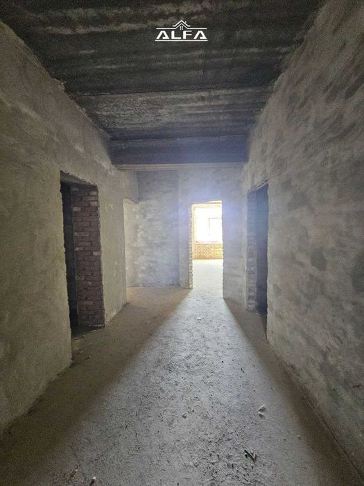 Buxoroda kvartira uy xonadon sotiladi 2 xonali 80m² 4-qavat.