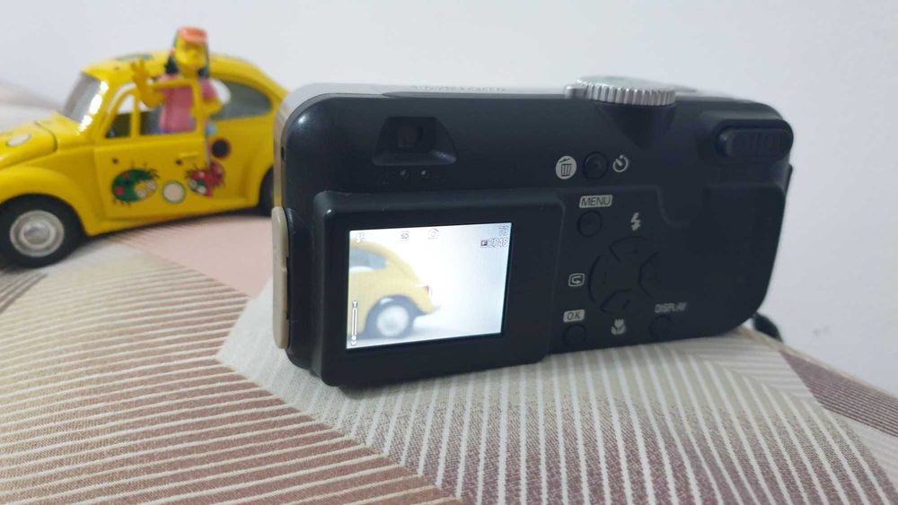 фотоапарат Ricoh Caplio RR30