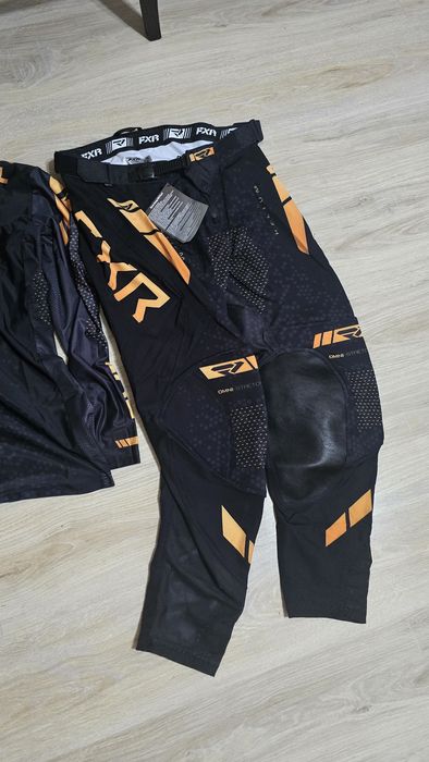 FXR екип за мотокрос