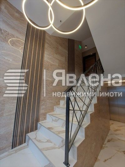 Продава се Четиристаен апартамент в Пловдив, Христо Смирненски - 109 кв.м за 1424 €/кв.м - Снимка #2