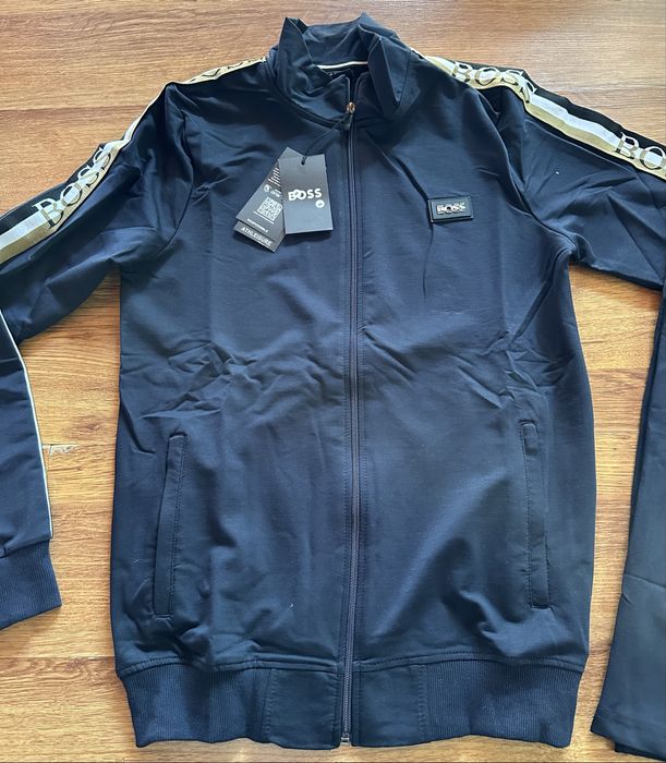 Мъжки,памучен,тъмно син екип Hugo BOSS
