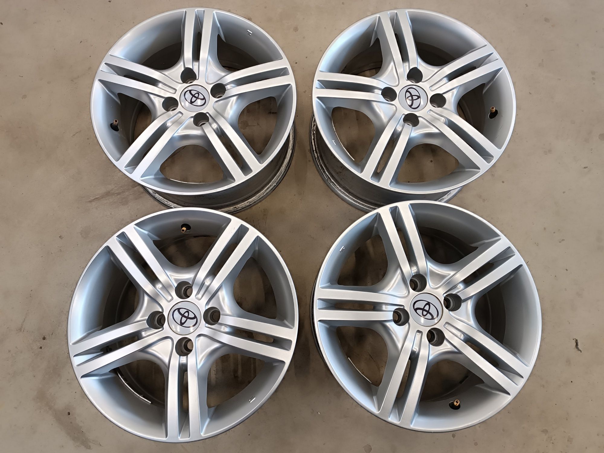 Jante aliaj 4x100 r15 Dacia Logan Sandero Doker Lodgy