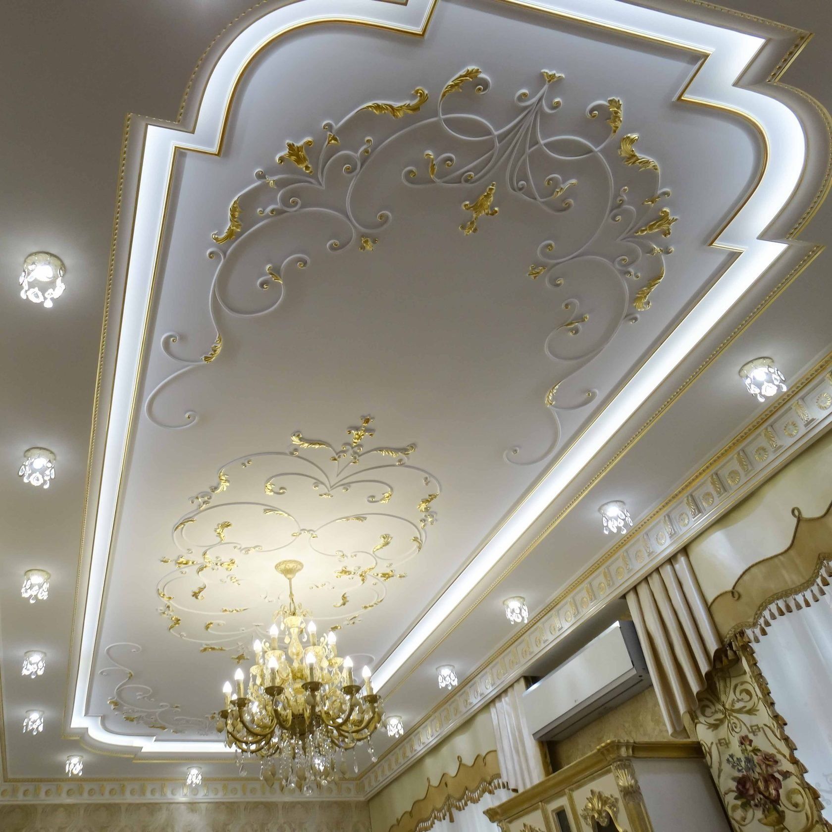 Мастер плотника, ремонт крыш и потолков, ламинатный пол