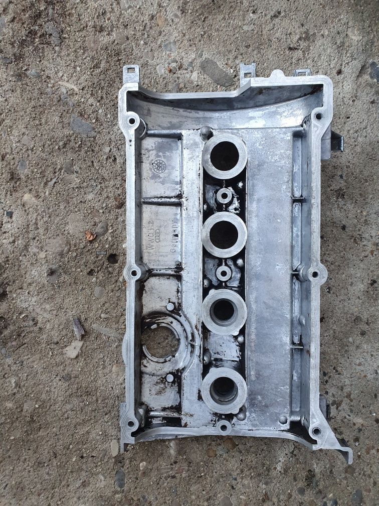 Капак клапани Audi A4 B5 ADR 1.8 125