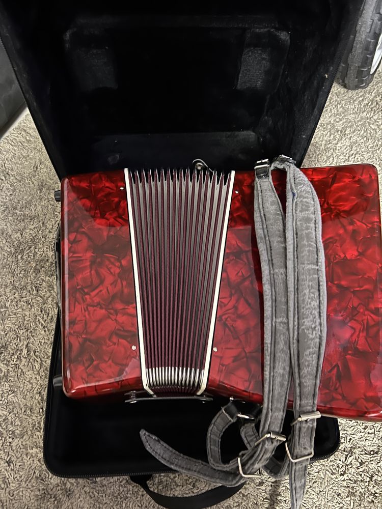 Vand acordeon C.Giant 48 basi (weltmeister roland hohner supita)