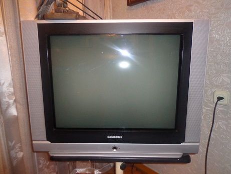 Продам телевизор SAMSUNG 80 см диагональ