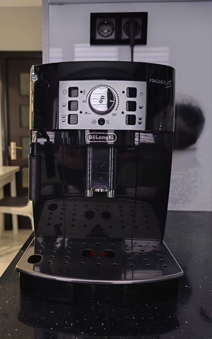 Кафе автомат DeLonghi MAGNIFIKA S