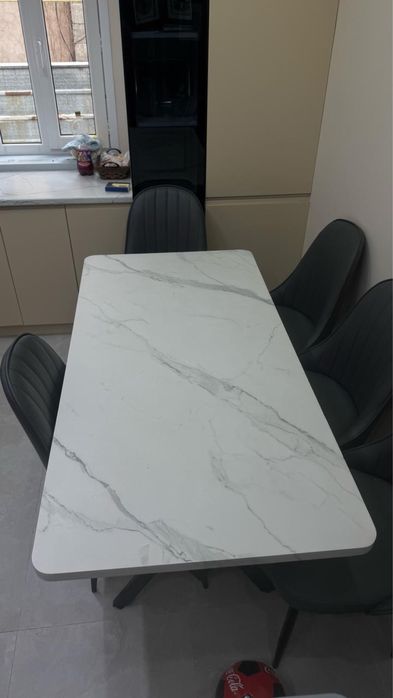 Продам Стол стулями комплект