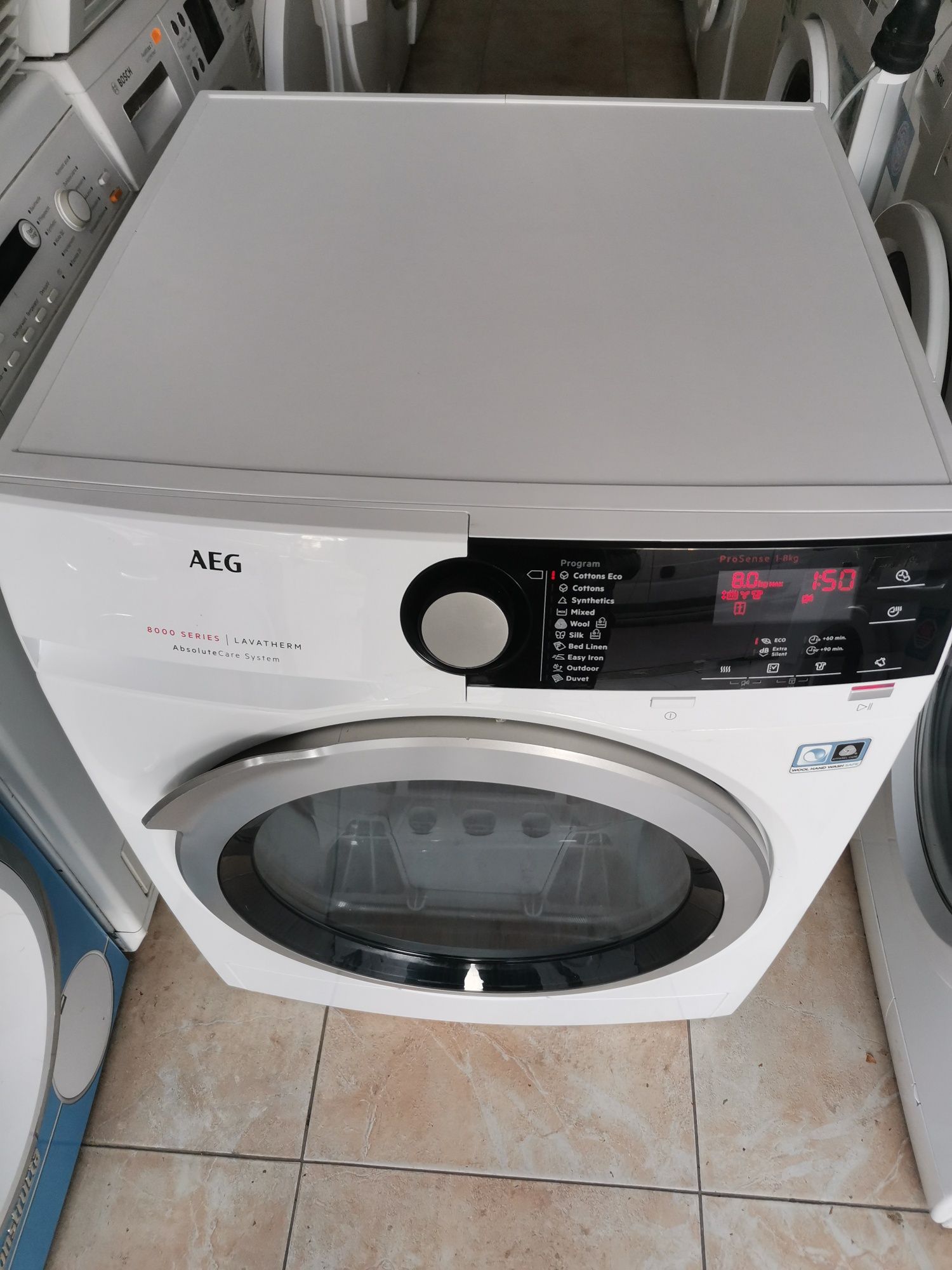 Сушилня AEG Serie 8000 A+++ с приставка за обувки