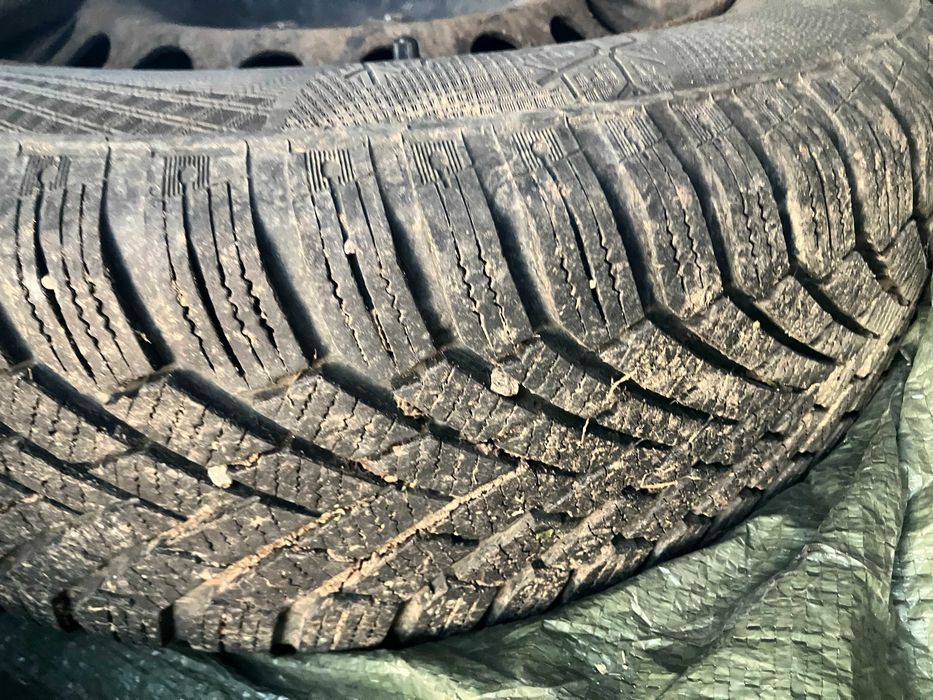 Super OFERTA -Vand vw Caddy 1,6 TDI , an -Dec.2011  3999 EURO