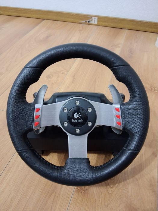 Logitech G27 – Volan + Pedale + Schimbător – Stare foarte bună