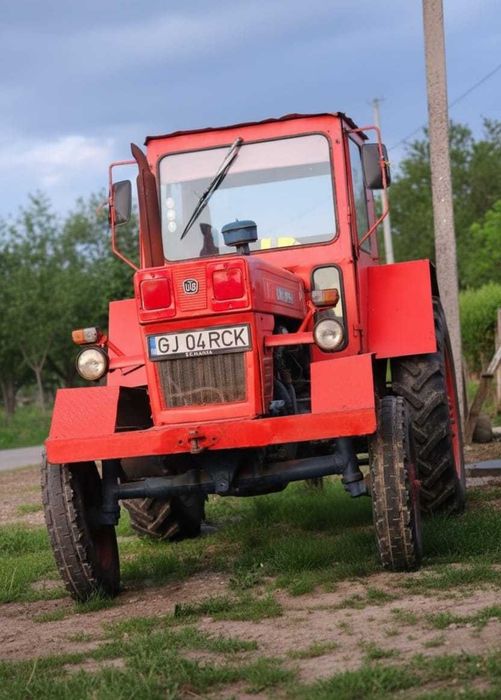 Vând tractor u 650 stare perfecta de functionare