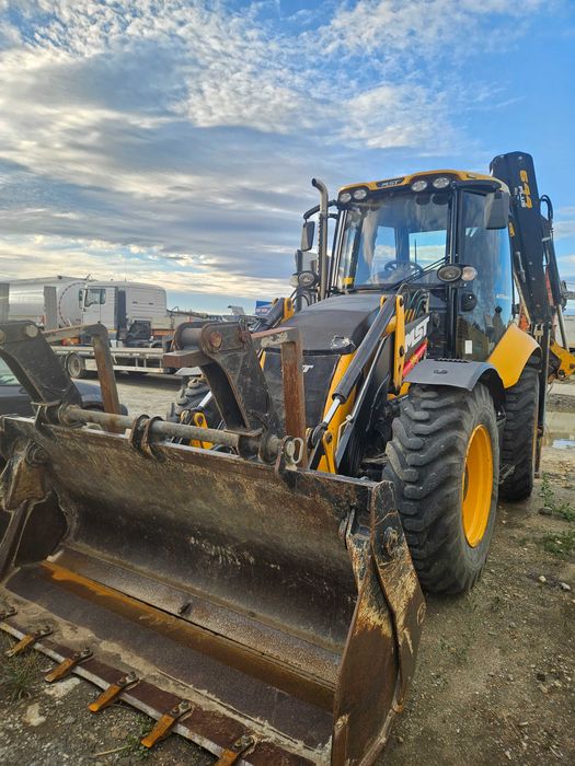Buldoexcavator Mst M644