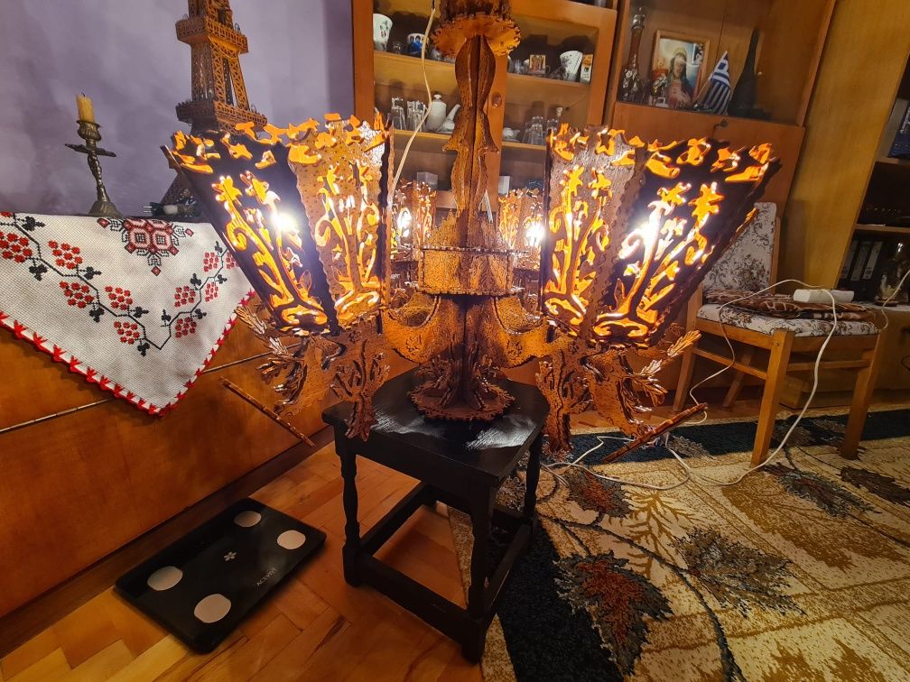 Candelabru lemn rustic