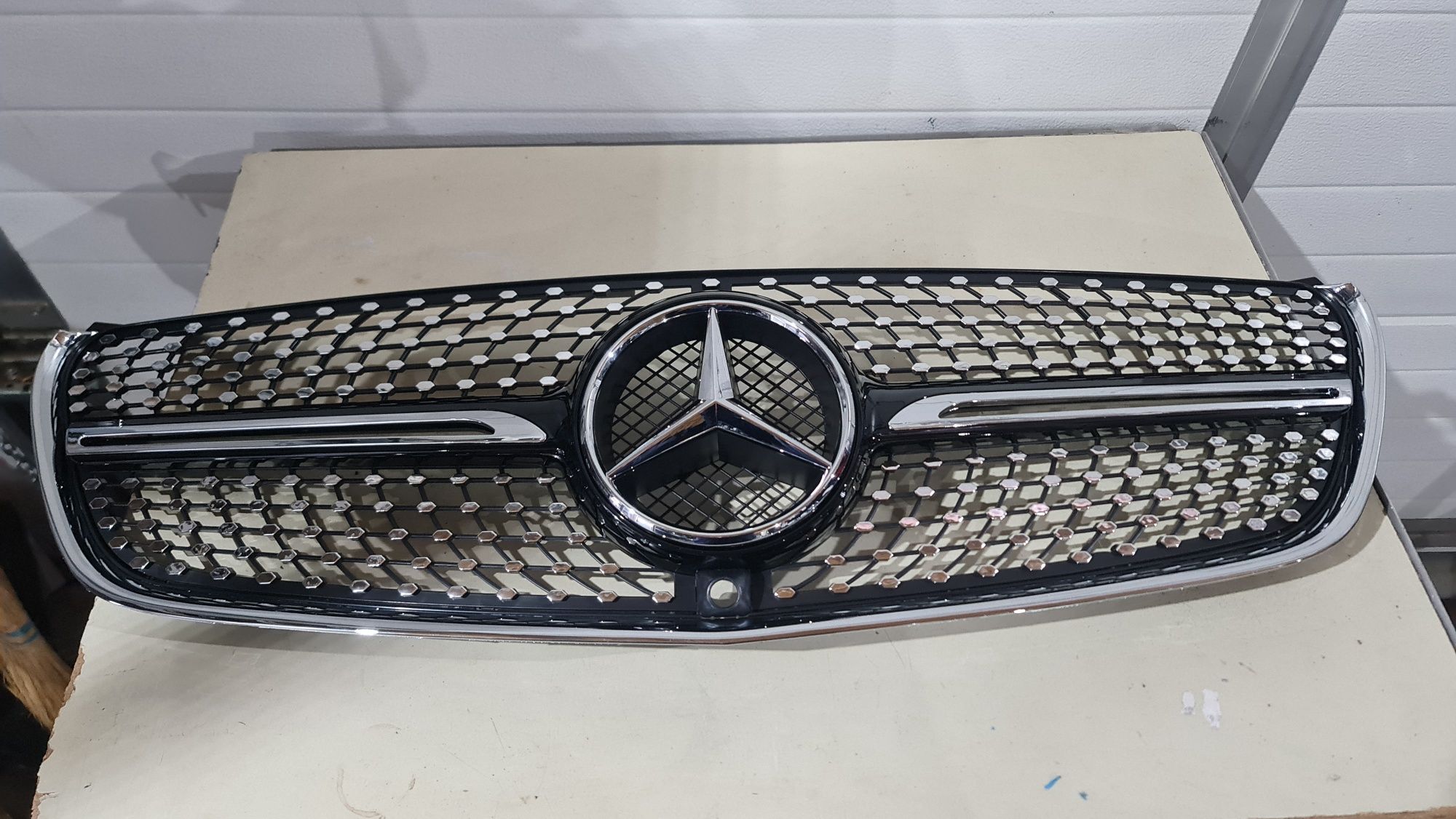 Grila centrală Diamond Mercedes V-Class W447