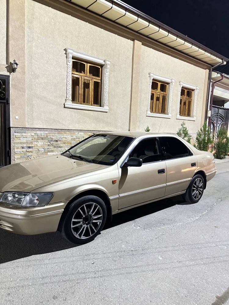 Toyota Camry 1998