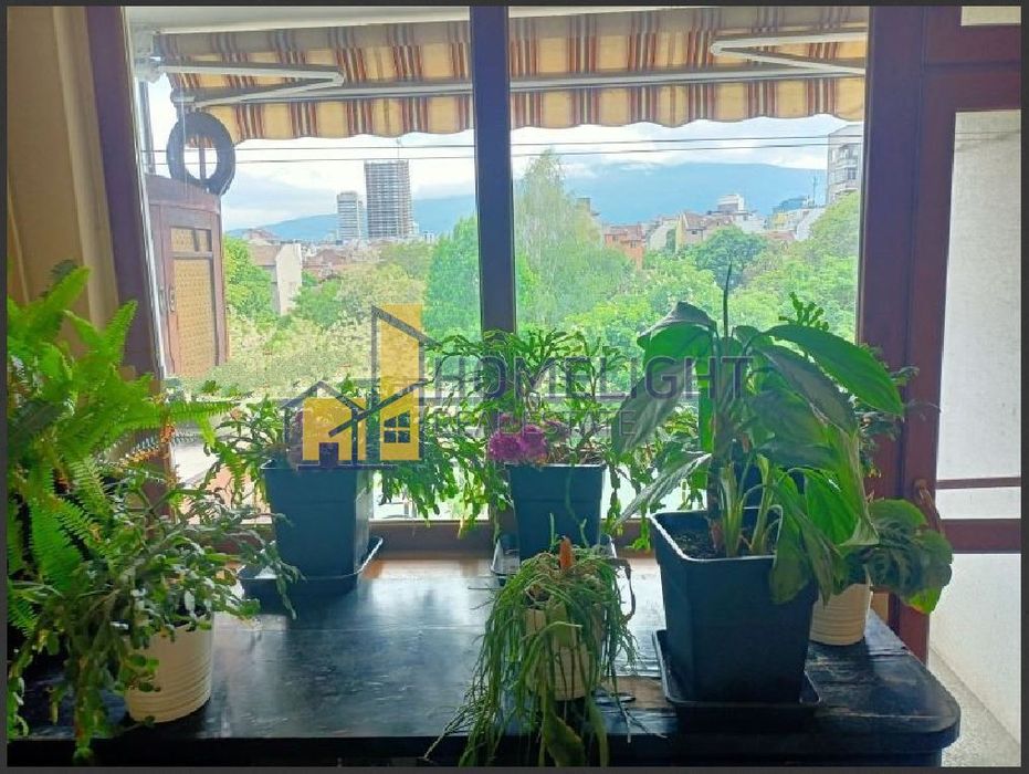 Продава се Тристаен апартамент в София, Център - 99 кв.м за 2576 €/кв.м - Снимка #1