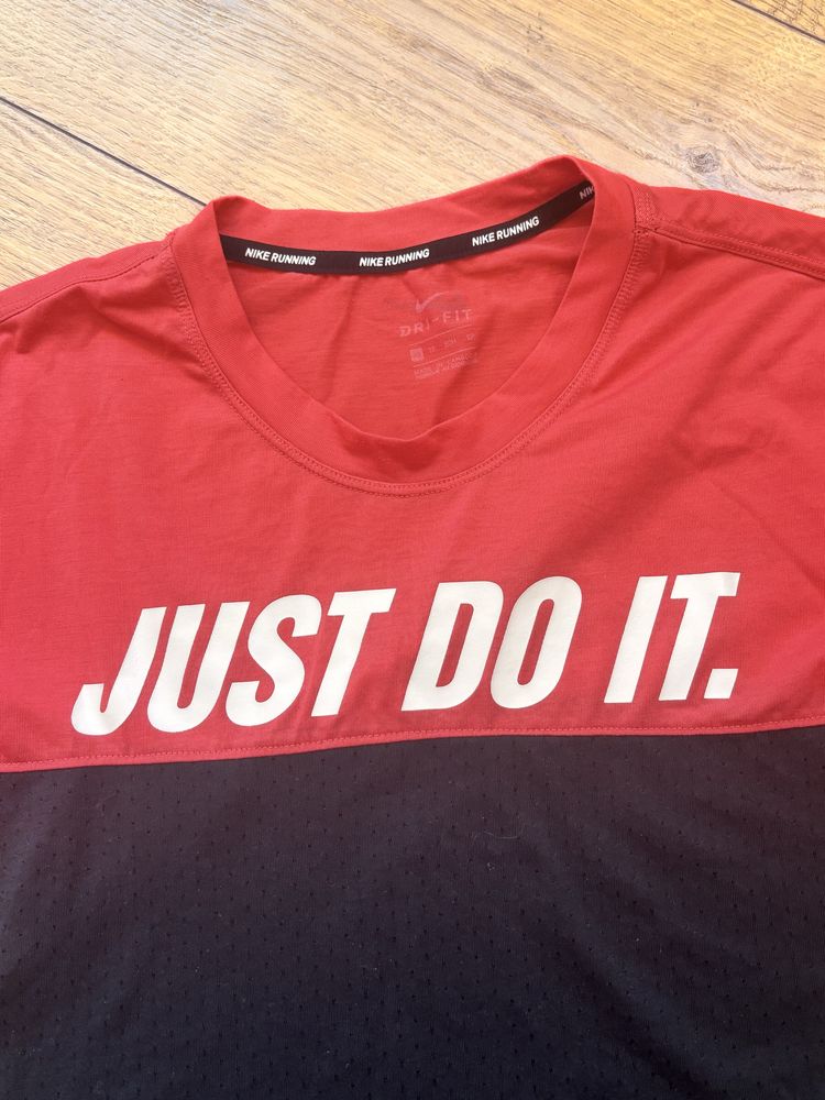 Дамска къса тениска Nike/ XS