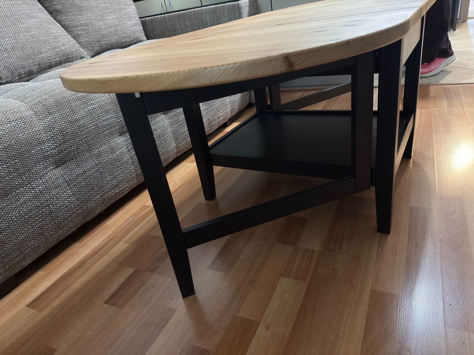 Продава се диван и холна маса