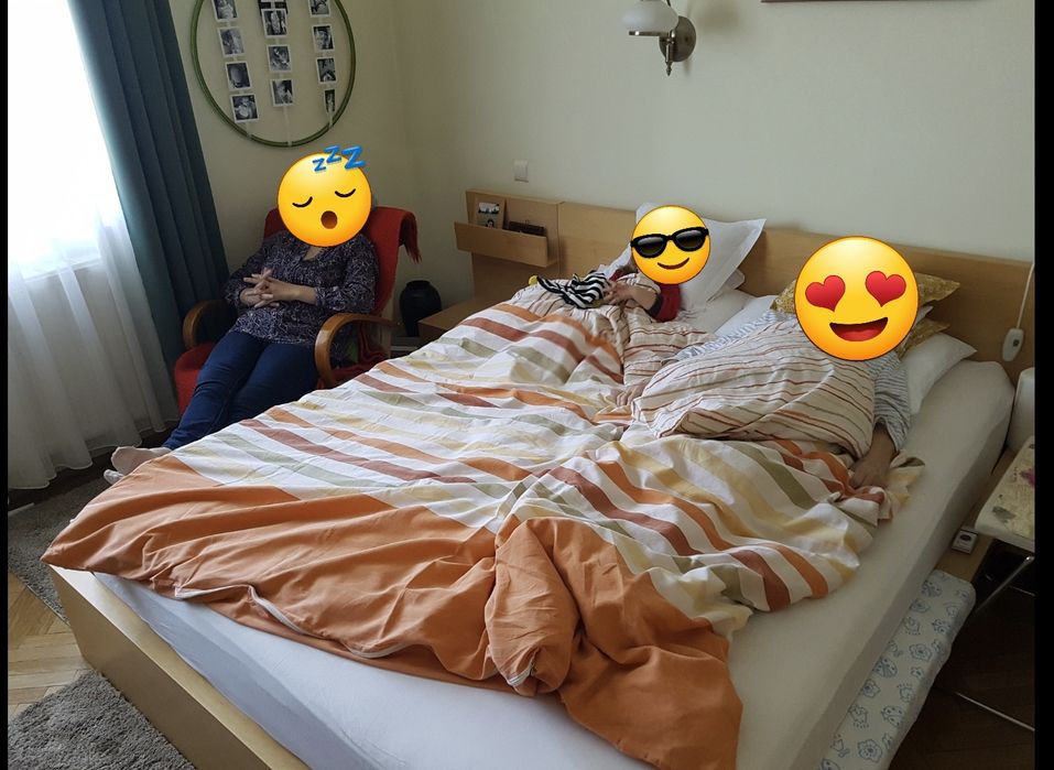 pat Ikea cu noptiere, saltea și comoda cu 6 sertare Malm