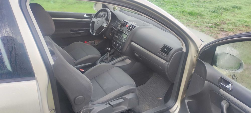 Golf 5 1.6 бензин 102кс