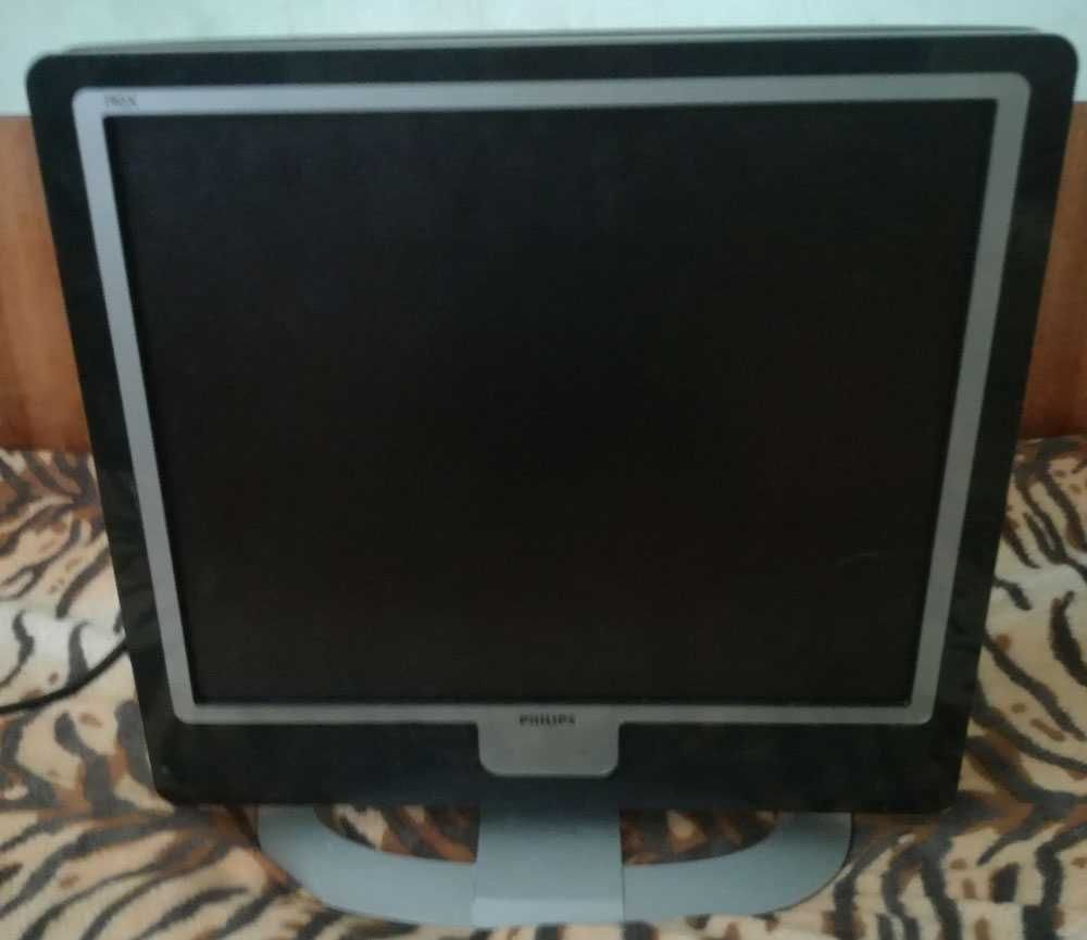 Бартер Смарт Монитор PHILIPS 19X7FB с Тъч Бутони, DVI-D,HDCP, VGA, USB