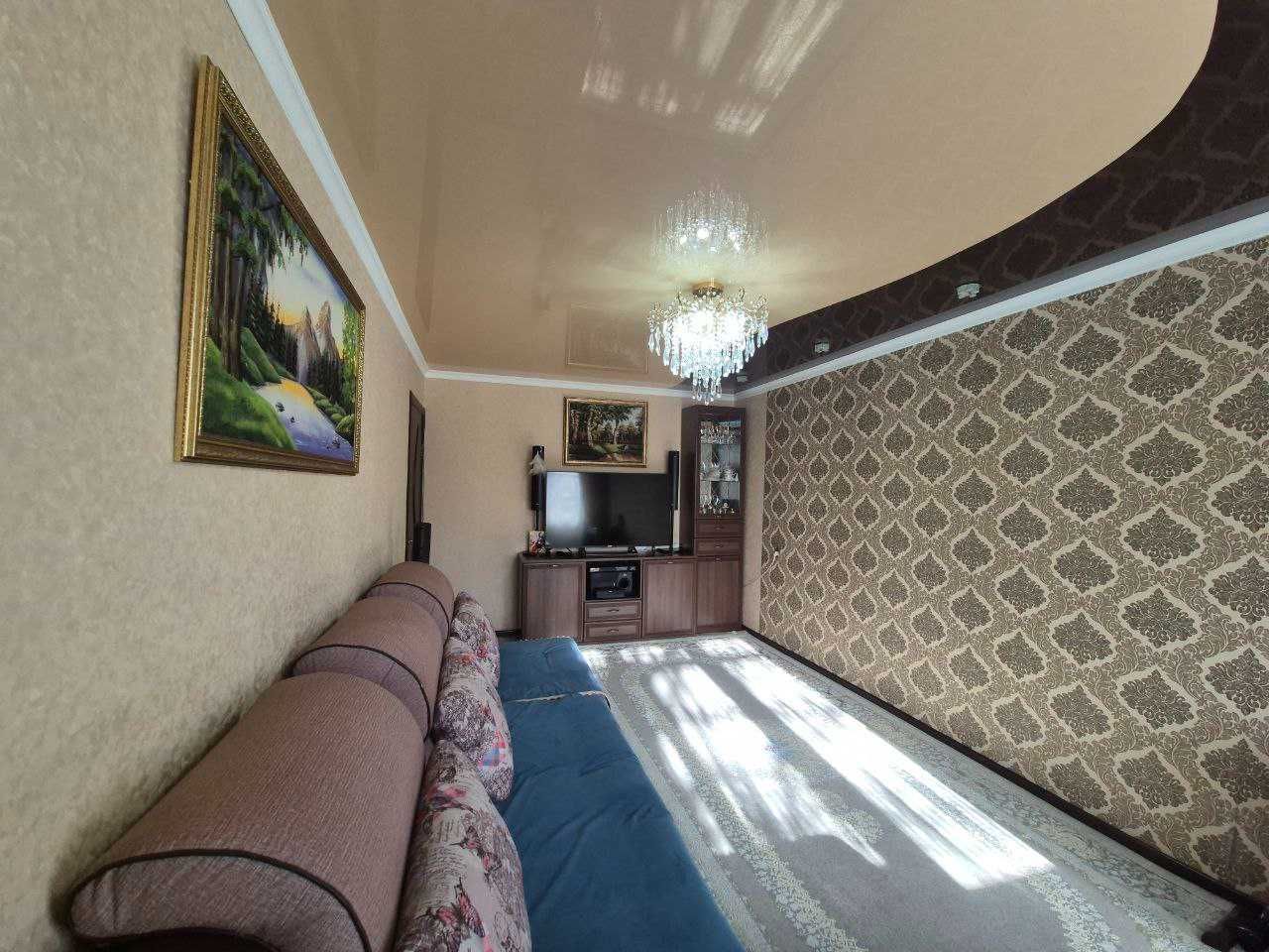 Продается 3-комн квартира по пр Строителей д17