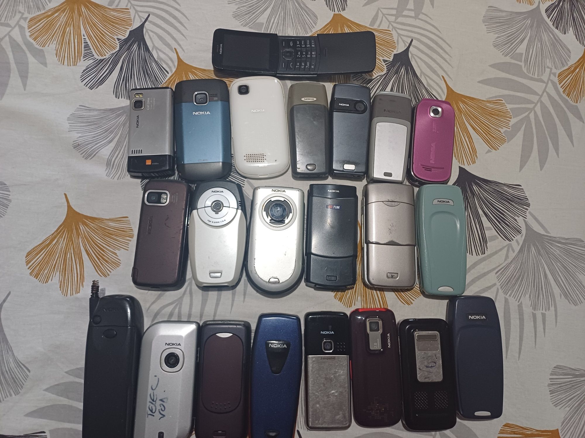 Vand colectie telefoane
