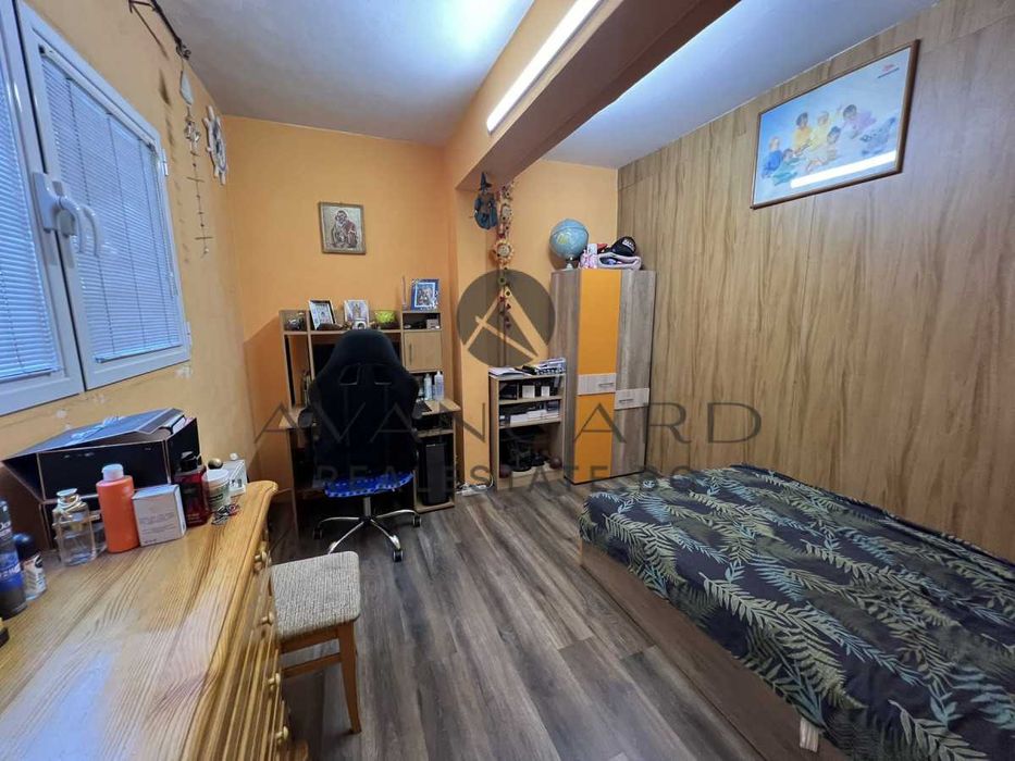 Продава се Тристаен апартамент в Пловдив, Изгрев - 70 кв.м за 1043 €/кв.м - Снимка #4