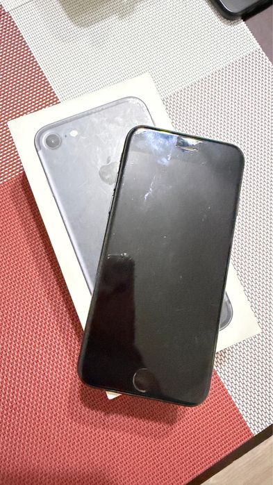 Продам iPhone 7 32gb