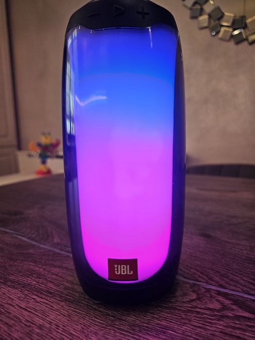 JBL wirless PULSE 4